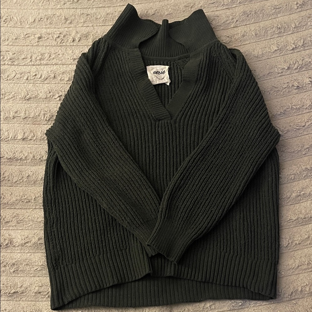 Aerie Women's Dark Green V-Neck Sweater